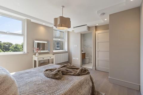 3 bedroom flat for sale, St Johns Wood, London