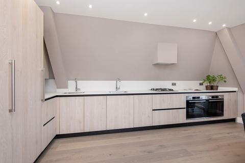 3 bedroom flat to rent, Hampstead Gnd Suburb, London