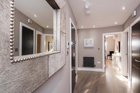 3 bedroom flat to rent, Hampstead Gnd Suburb, London