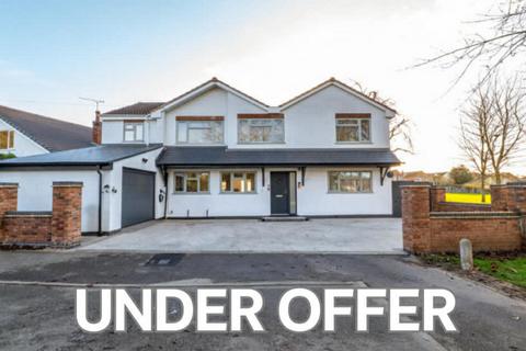 5 bedroom detached house for sale, Spa Drive, Sapcote, LE9