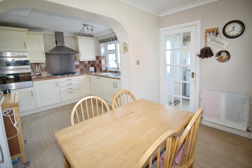 Kitchen Dining Area