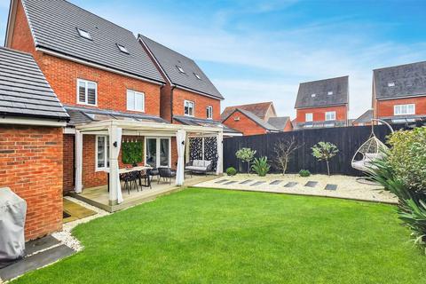 4 bedroom detached house for sale, Linseed Crescent, Walkden M28