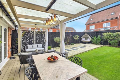 4 bedroom detached house for sale, Linseed Crescent, Walkden M28
