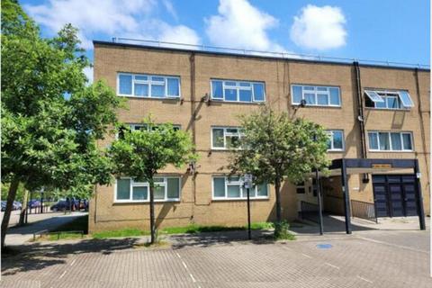 undefined, North Tenth Street, Milton Keynes, MK9