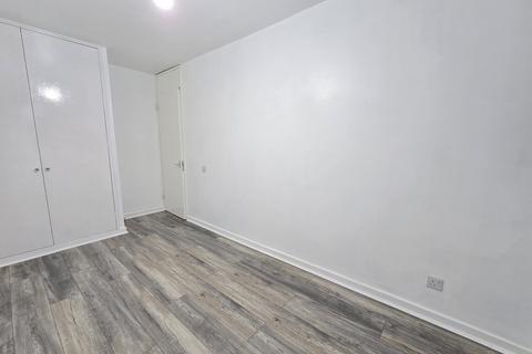 undefined, North Tenth Street, Milton Keynes, MK9