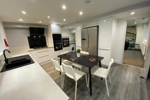 5 bedroom house share to rent, Prince Street, Huddersfield HD4