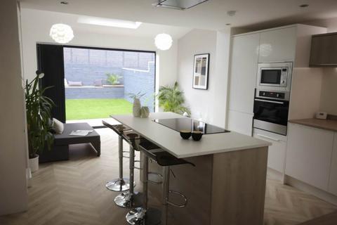 undefined, Ravensknowle Road, Huddersfield HD5