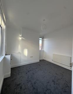 3 bedroom end of terrace house to rent, Turner Street, Stoke-on-Trent