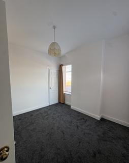 3 bedroom end of terrace house to rent, Turner Street, Stoke-on-Trent
