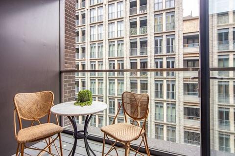 2 bedroom apartment to rent, Charles Clowes Walk, London SW11