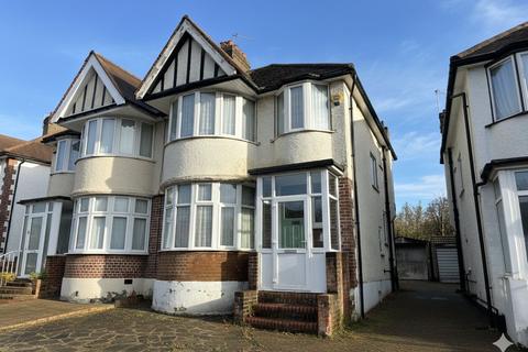 Maxwelton Close, Mill Hill, London, NW7