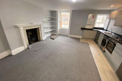 1 bedroom apartment to rent, High Street, Newport
