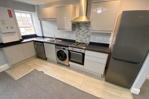 1 bedroom apartment to rent, High Street, Newport