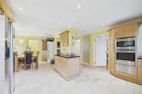 4 bedroom detached house for sale, Whaddon Drive, Chester, CH4