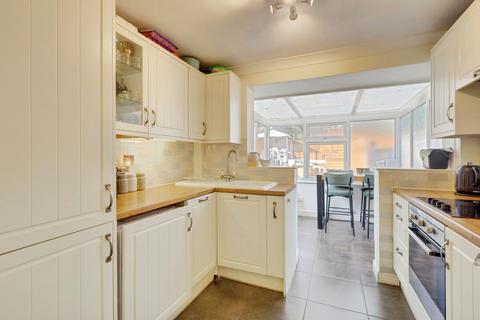 2 bedroom semi-detached bungalow for sale, Ascot Close, Benfleet, SS7