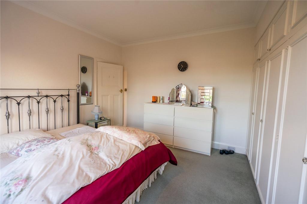 Bedroom 1 (2)