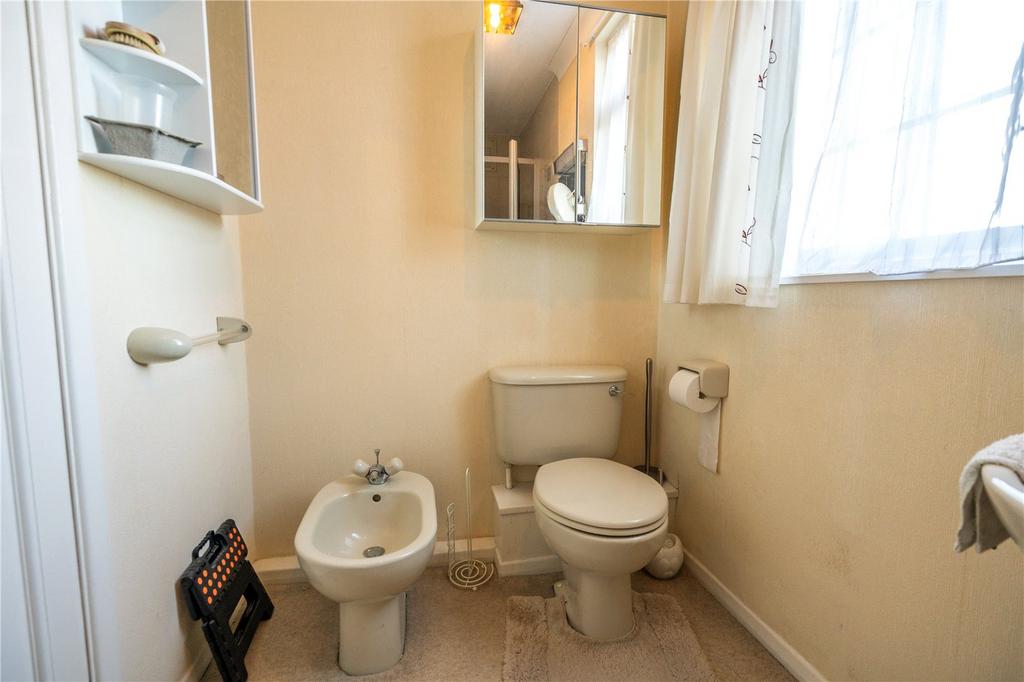En-Suite (2)