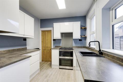 3 bedroom terraced house for sale, Priory Road, Gedling NG4
