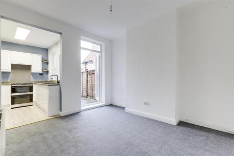 3 bedroom terraced house for sale, Priory Road, Nottingham NG4