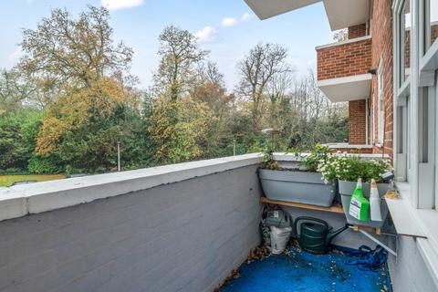 undefined, Bulstrode Court, Gerrards Cross, Buckinghamshire