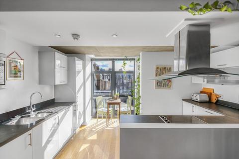 2 bedroom flat for sale, Acton Street, London, WC1X