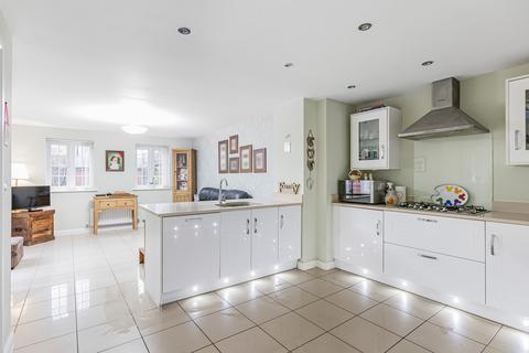 4 bedroom detached house for sale, Kempton Close, Bicester, OX26