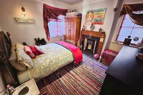 3 bedroom semi-detached house for sale, Burgess Street, Wigston LE18