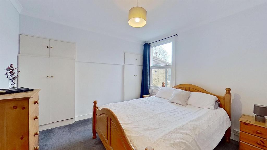 Isis-Street-Earlsfield-SW18-11232025 175929.jpg