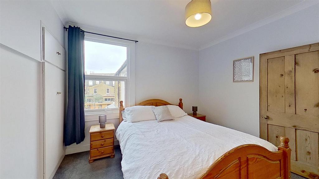 Isis-Street-Earlsfield-SW18-11232025 175959.jpg
