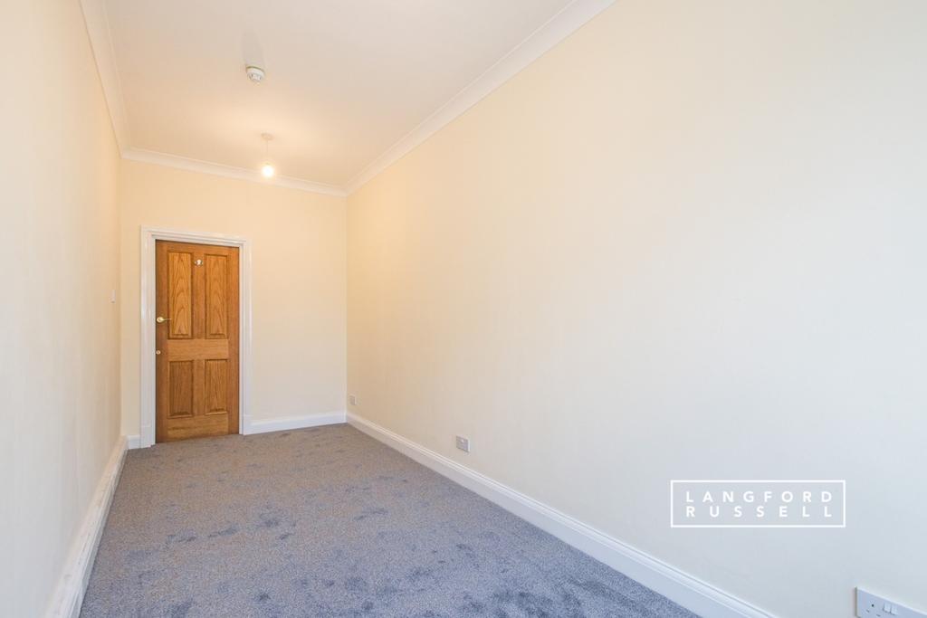 Ad99b0ef-7ac5-f01...