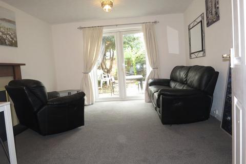 3 bedroom house to rent, Meadow Close, Nottingham NG2