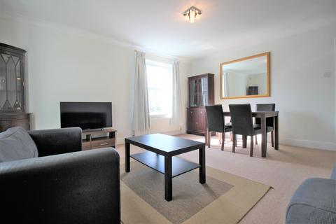 2 bedroom flat to rent, Woodside Grange Road, London N12