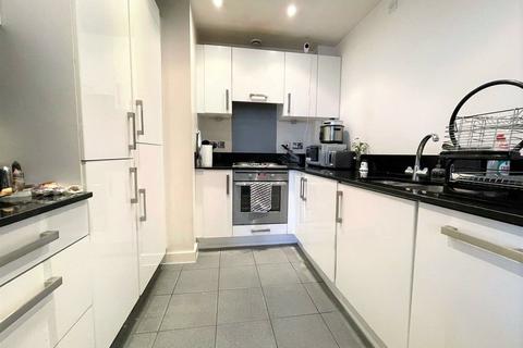 1 bedroom flat to rent, High Street, Uxbridge, UB8