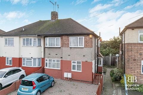 undefined, Tomswood Hill, Hainault