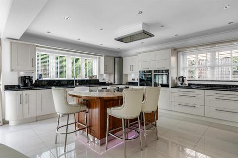 4 bedroom detached house for sale, Town Lane, Stevenage SG2