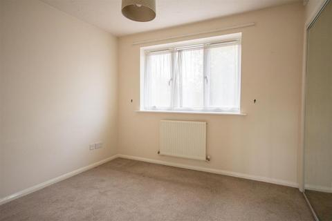 2 bedroom terraced house to rent, The Cloisters, Romsey SO51