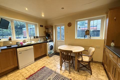 3 bedroom detached house for sale, Lon Cynlais, Sketty, Swansea