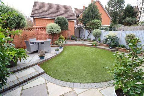 undefined, Rectory Garth, Rayleigh, SS6