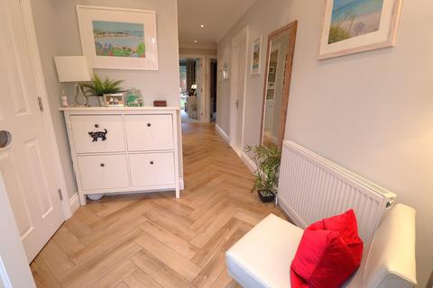 undefined, Rectory Garth, Rayleigh, SS6
