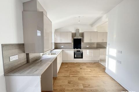 4 bedroom detached house for sale, 51, Upper Road, Dewsbury