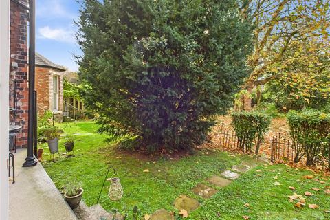 undefined, Grove Park, Liverpool, L8