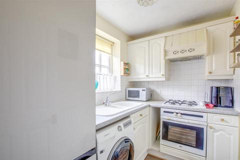 2 bedroom semi-detached house for sale, Totteridge Road, High Wycombe HP13