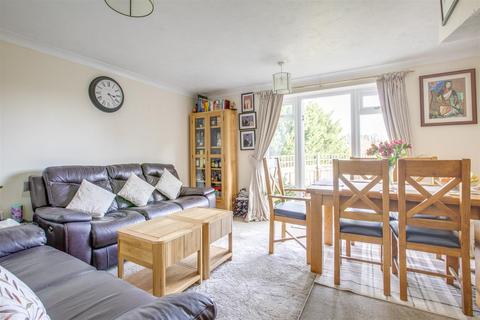 undefined, Totteridge Road, High Wycombe HP13