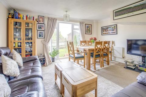 undefined, Totteridge Road, High Wycombe HP13