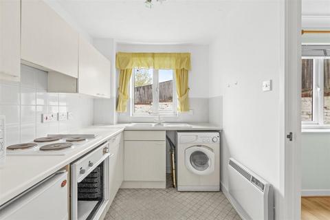 undefined, Totteridge Avenue, High Wycombe HP13