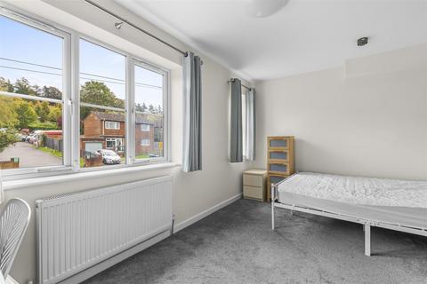 1 bedroom in a house share to rent, 35 Hampden Road, High Wycombe HP13