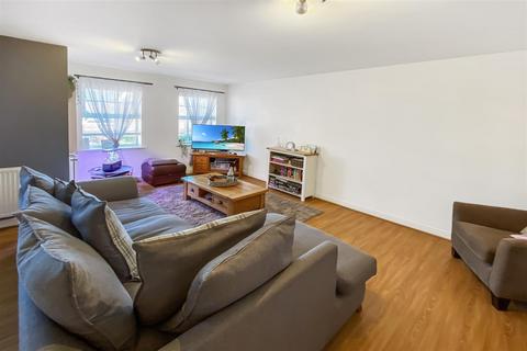 undefined, Florey Gardens, Aylesbury HP20