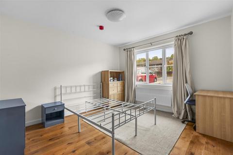 1 bedroom in a house share to rent, 35 Hampden Road, High Wycombe HP13