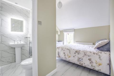 4 bedroom house for sale, London Road, High Wycombe HP11