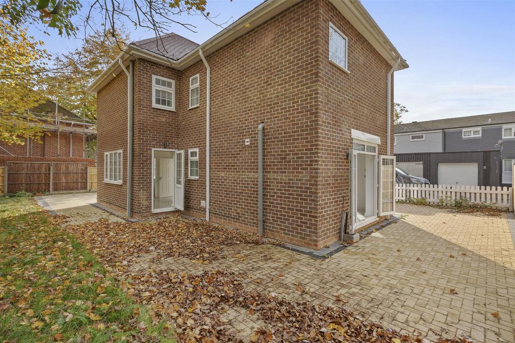 Acme House, Wooburn Moor, HP10 0 NH NEW-9.jpg